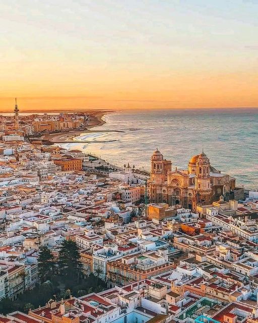 Discover the Rich History and Culture of Cádiz, Andalusia, Spain